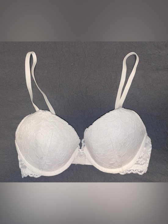 H&M Other - H&M White Lace Padded Bra